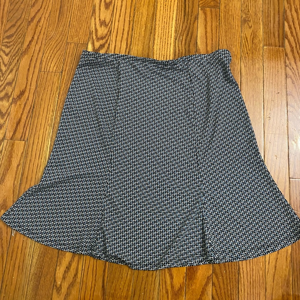 Express Medium Skirt